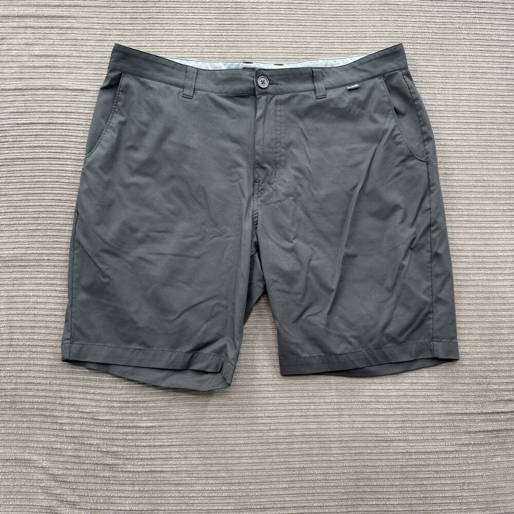 Travis Mathew Shorts Men 38 Black Flat Front Performance Golf Golfing Stretch.